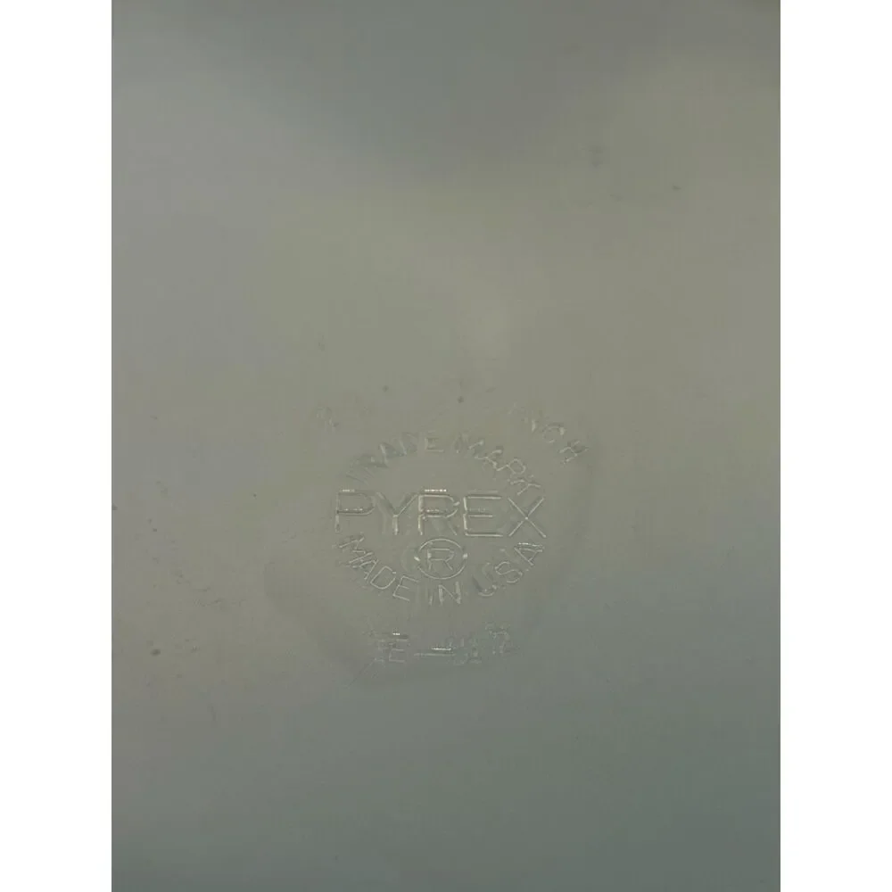 Vintage Pyrex #210 Clear Glass 10